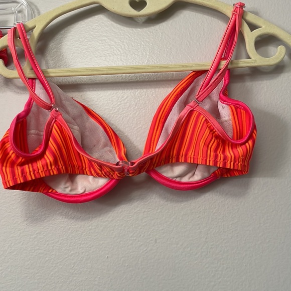 California Waves Pink and Orange bikini. Size small - Picture 3 of 6